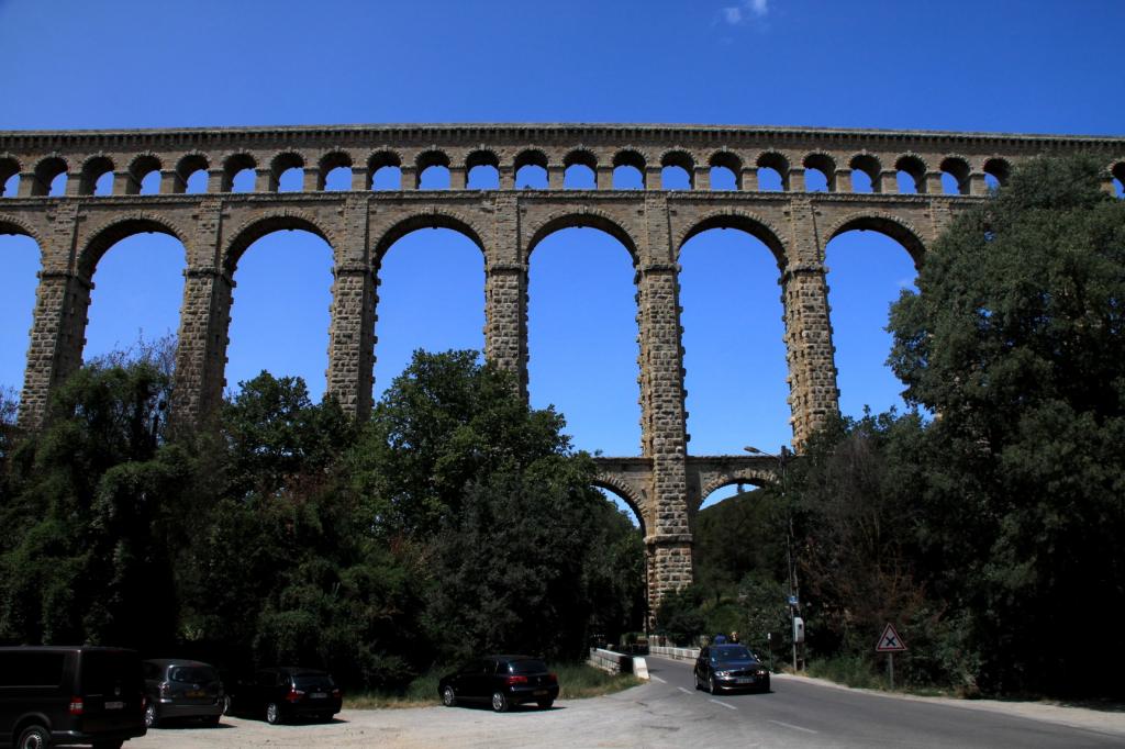 IMG_1537 Akvadukt - Nimes.JPG IMG_1537 Akvadukt - Nimes.JPG